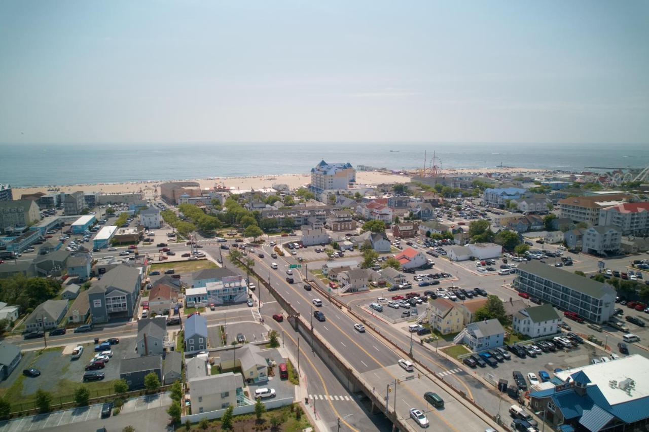 Dhimas Bayview Suites Ocean City Exterior photo